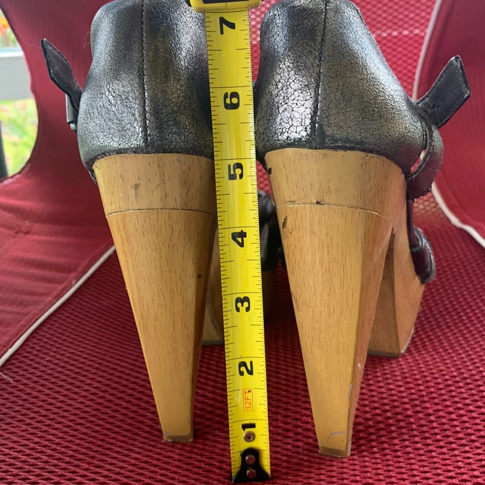 Calvin Klein Jeans wooden high heels with front lift in pewter - Picture 3 of 5